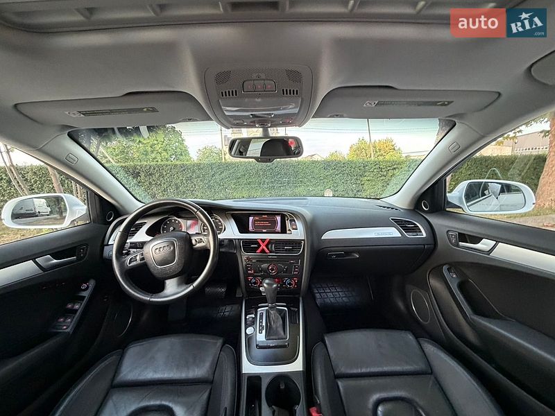 Седан Audi A4 2011 в Стрию