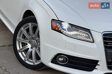 Седан Audi A4 2011 в Стрию