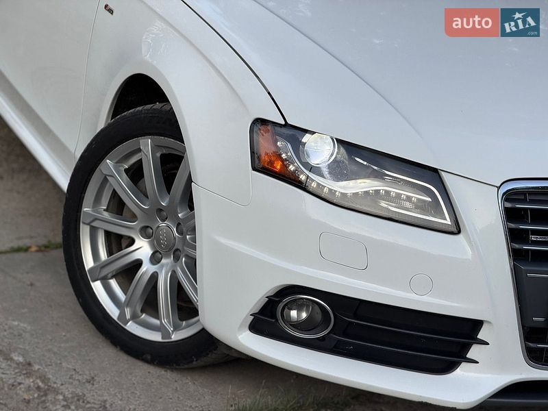 Седан Audi A4 2011 в Стрию