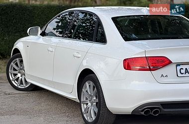 Седан Audi A4 2011 в Стрию