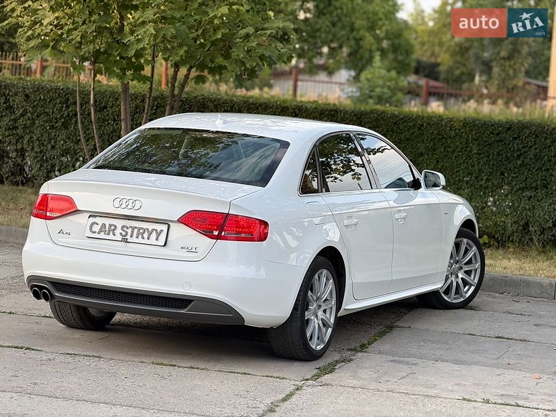 Седан Audi A4 2011 в Стрию