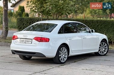 Седан Audi A4 2011 в Стрию