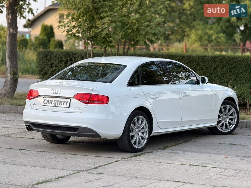 Седан Audi A4 2011 в Стрию