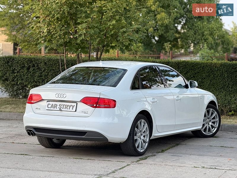 Седан Audi A4 2011 в Стрию