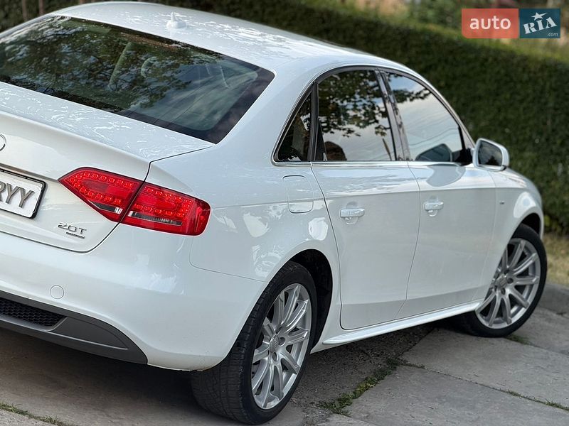 Седан Audi A4 2011 в Стрию