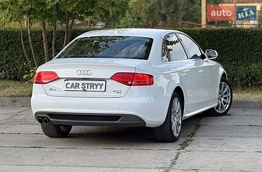 Седан Audi A4 2011 в Стрию