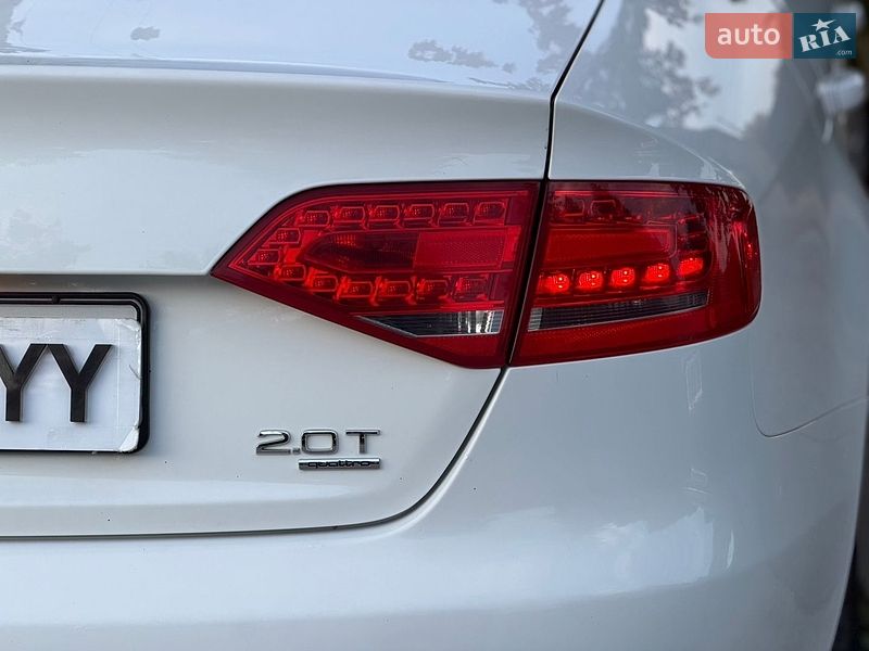 Седан Audi A4 2011 в Стрию