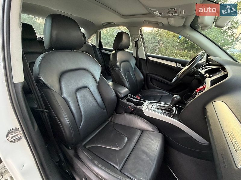 Седан Audi A4 2011 в Стрию
