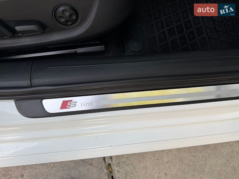 Седан Audi A4 2011 в Стрию