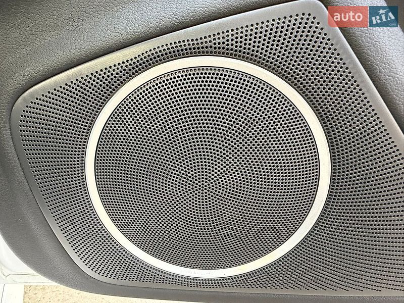 Седан Audi A4 2011 в Стрию