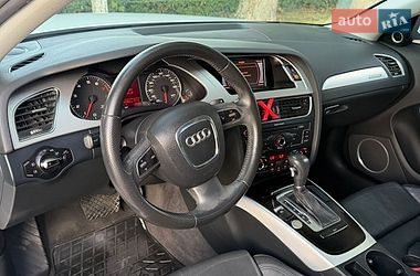 Седан Audi A4 2011 в Стрию