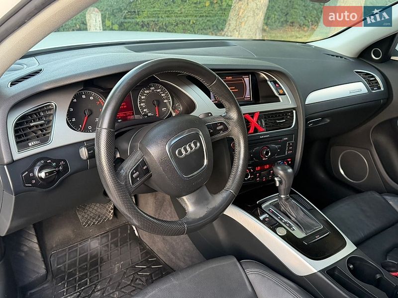 Седан Audi A4 2011 в Стрию