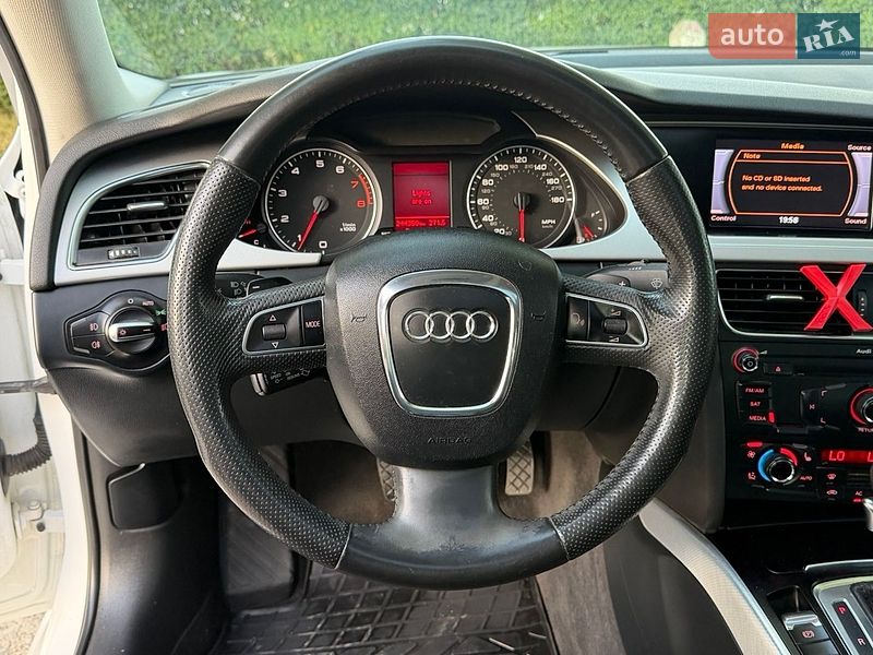 Седан Audi A4 2011 в Стрию