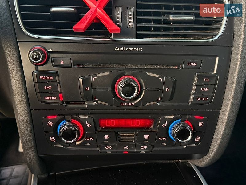 Седан Audi A4 2011 в Стрию