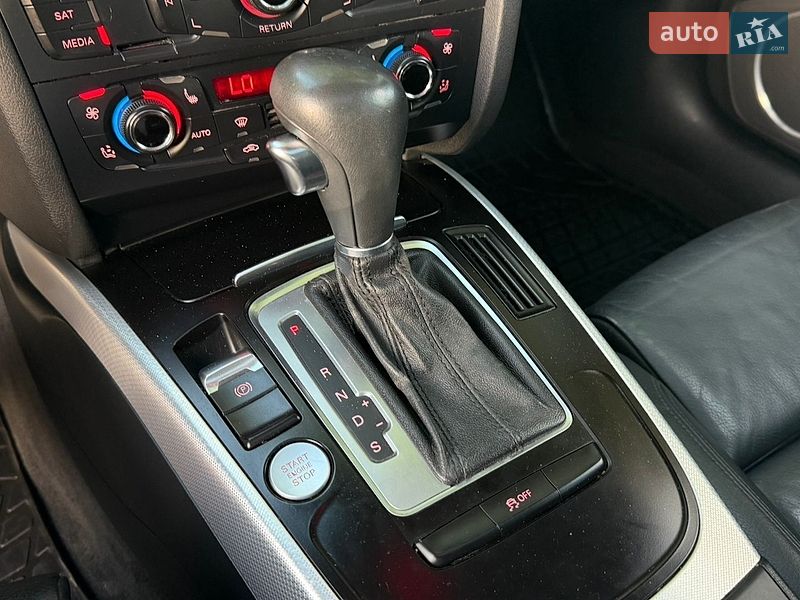 Седан Audi A4 2011 в Стрию