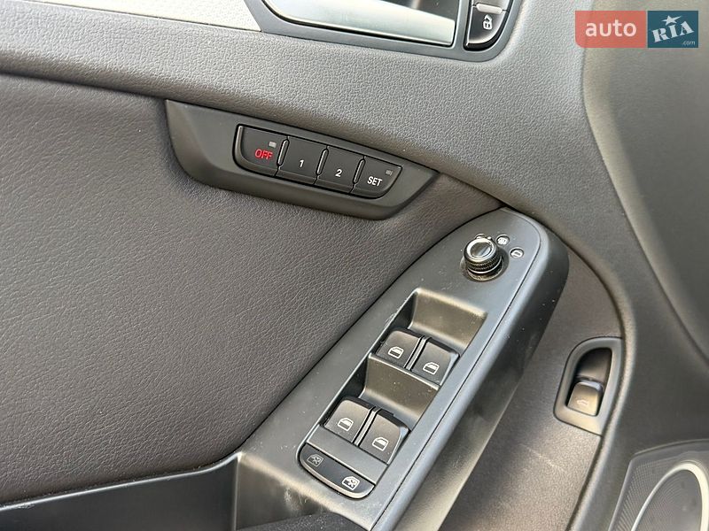 Седан Audi A4 2011 в Стрию