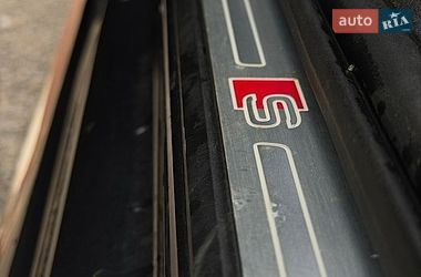 Седан Audi A4 2018 в Бурштині