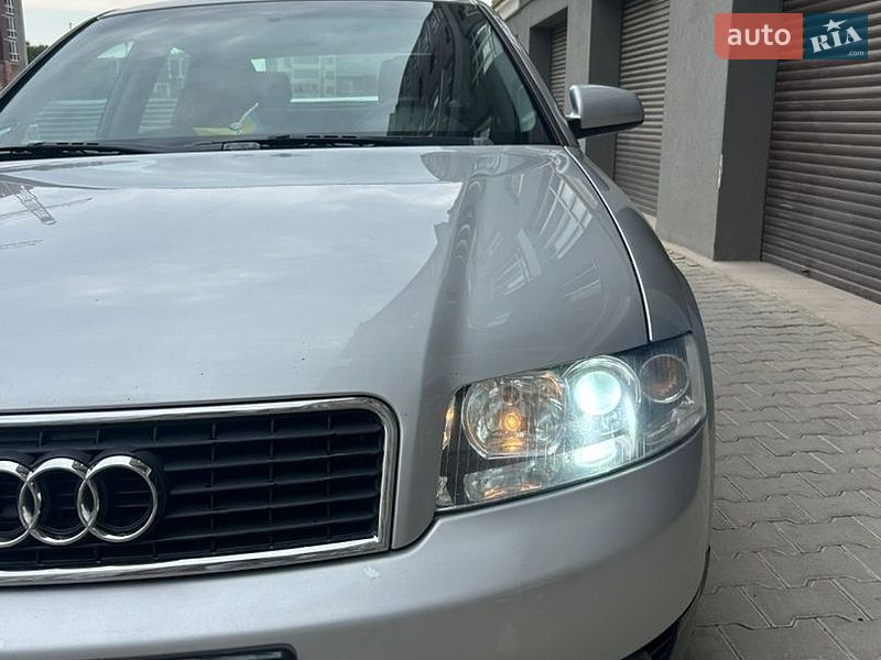 Седан Audi A4 2002 в Чернівцях
