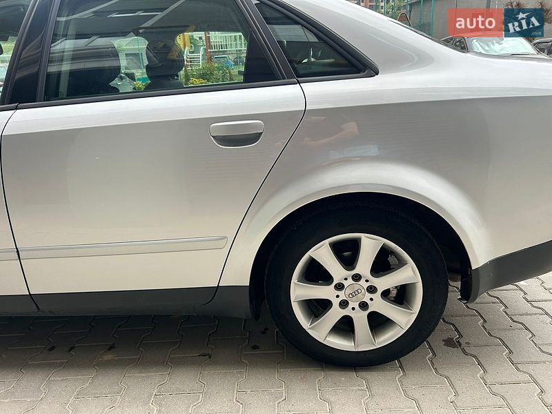 Седан Audi A4 2002 в Чернівцях