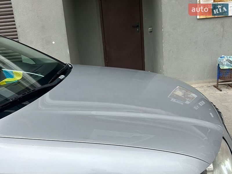 Седан Audi A4 2002 в Чернівцях