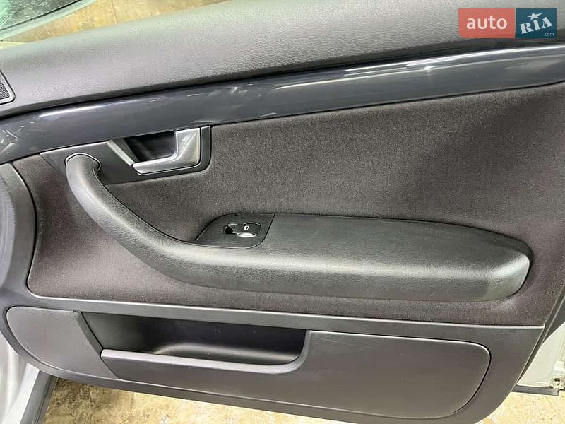 Седан Audi A4 2002 в Чернівцях