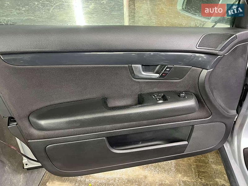 Седан Audi A4 2002 в Чернівцях