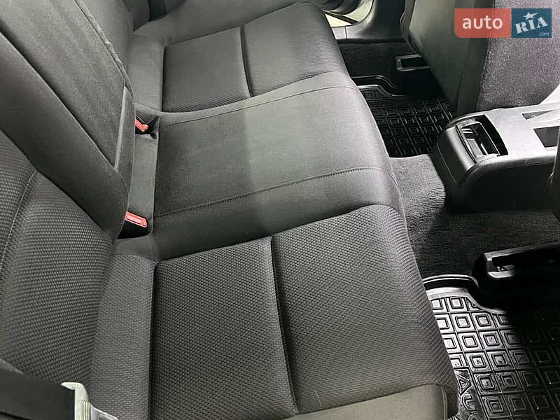 Седан Audi A4 2002 в Чернівцях