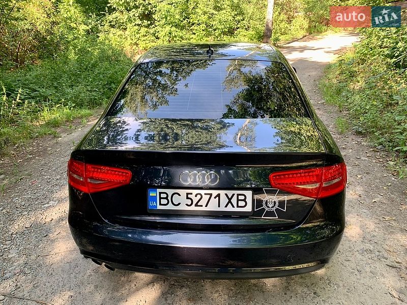 Седан Audi A4 2012 в Києві
