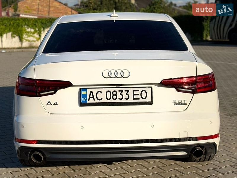 Седан Audi A4 2016 в Нововолынске