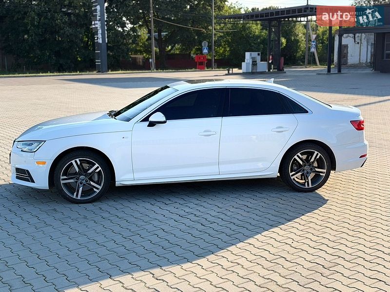 Седан Audi A4 2016 в Нововолынске