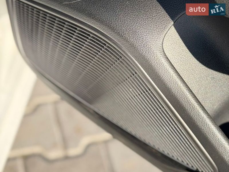 Седан Audi A4 2016 в Нововолынске