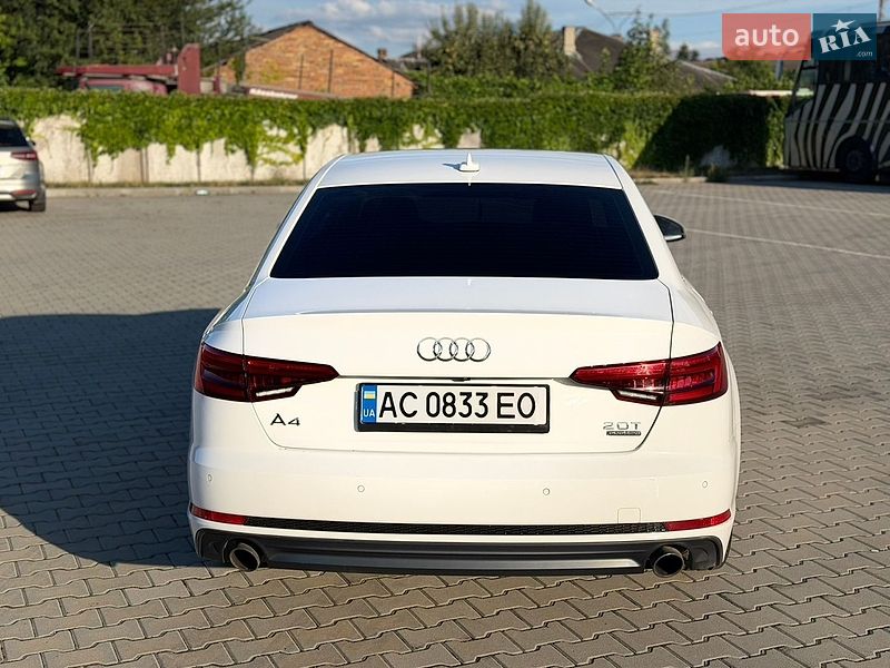Седан Audi A4 2016 в Нововолынске