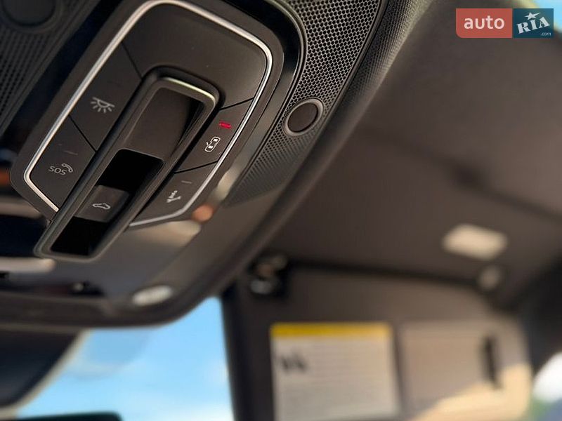 Седан Audi A4 2016 в Нововолынске