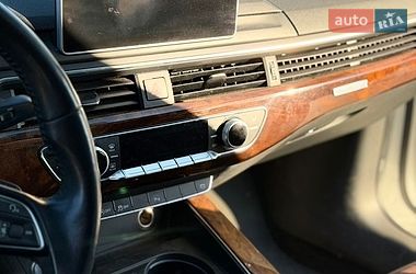 Седан Audi A4 2016 в Нововолынске