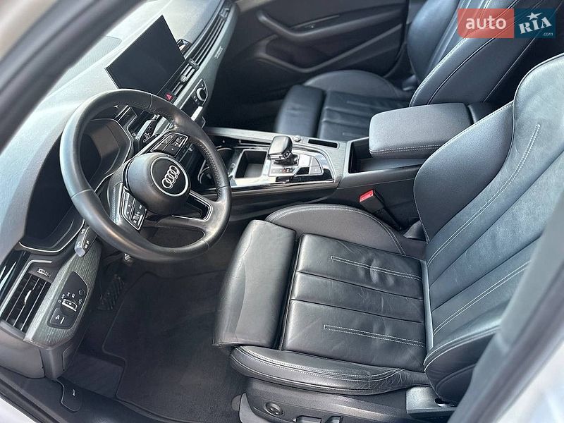 Седан Audi A4 2019 в Киеве