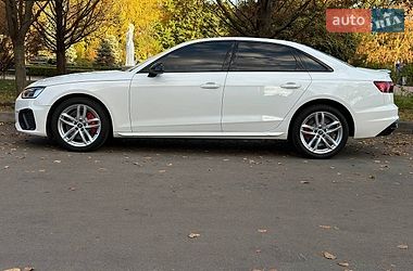Седан Audi A4 2019 в Киеве