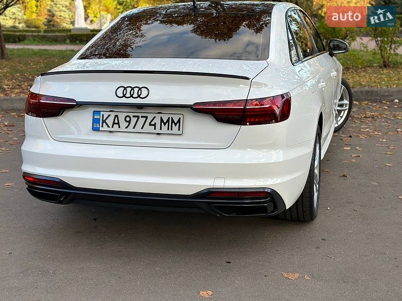 Седан Audi A4 2019 в Киеве