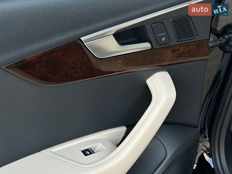 Седан Audi A4 2017 в Рівному