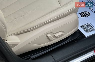 Седан Audi A4 2017 в Рівному