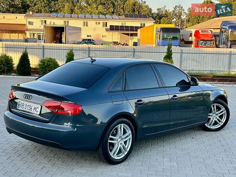 Седан Audi A4 2009 в Вапнярці