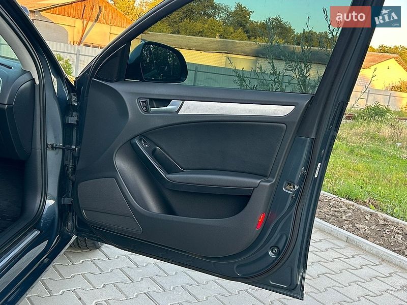Седан Audi A4 2009 в Вапнярці