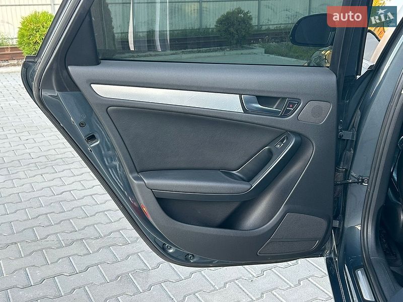Седан Audi A4 2009 в Вапнярці