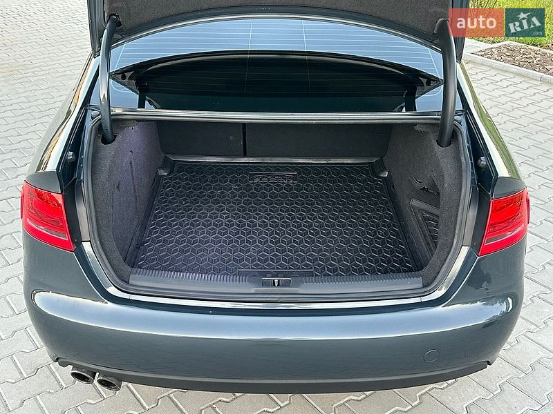 Седан Audi A4 2009 в Вапнярці