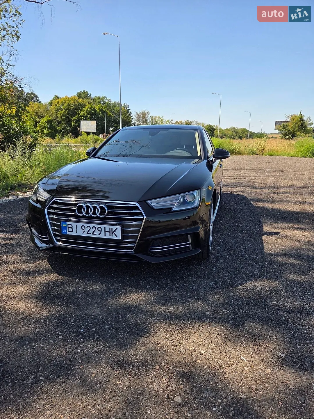 Audi A4 2018 VIN WAUENAF45JA201392 фото оголошення 13 з 21
