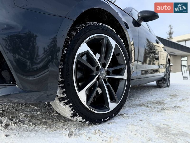 Седан Audi A4 2019 в Львове