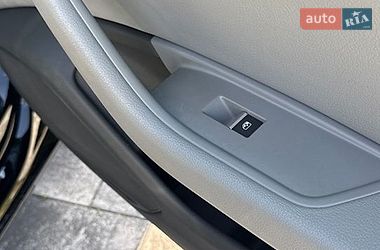 Седан Audi A4 2019 в Стрые
