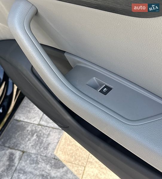 Седан Audi A4 2019 в Стрые