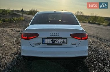Седан Audi A4 2015 в Одесі