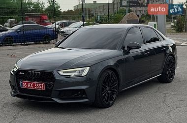 Седан Audi A4 2017 в Львове