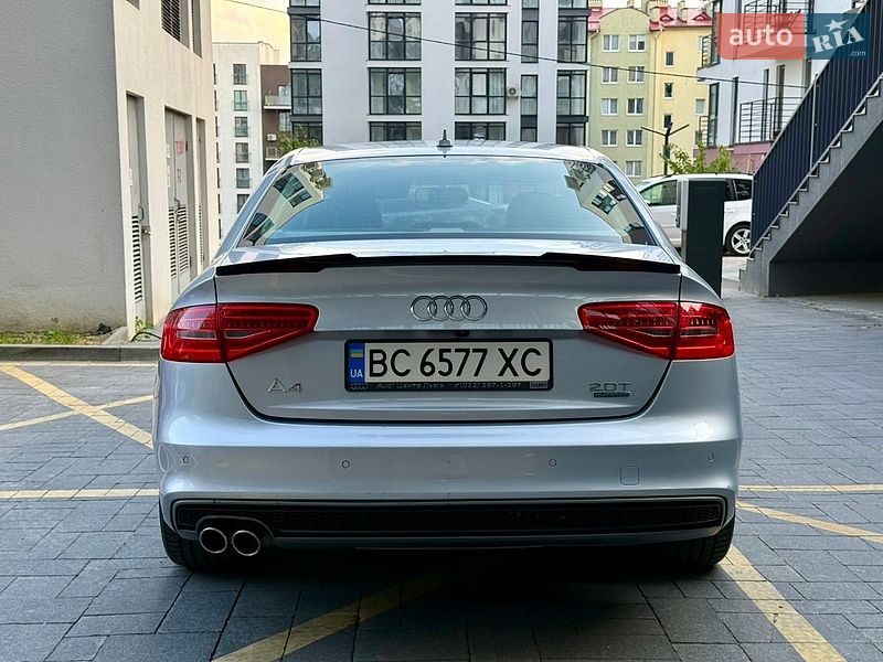 Седан Audi A4 2015 в Львове